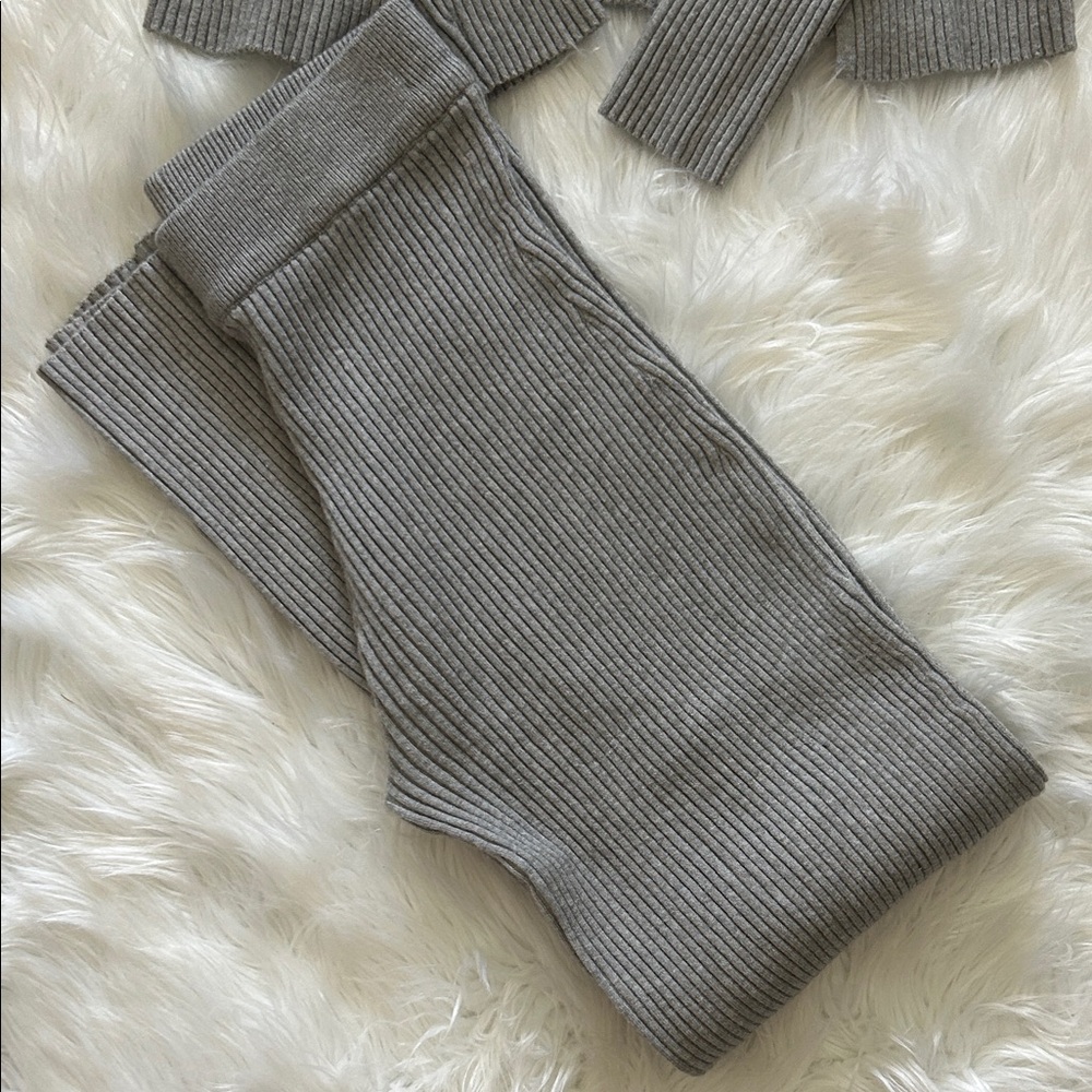 Sincerely Jules Women's Gray V-Neck Ribbed Sweater and Pants Set - Picture 2 of 5